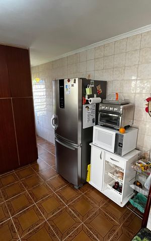 Casa à venda com 110m², 2 quartos e 2 vagas Casa à venda com 110m², 2 quartos e 2 vagasCozinha