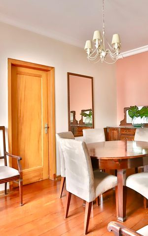 Casa para alugar com 115m², 2 quartos e 2 vagas Casa para alugar com 115m², 2 quartos e 2 vagasSala de Jantar