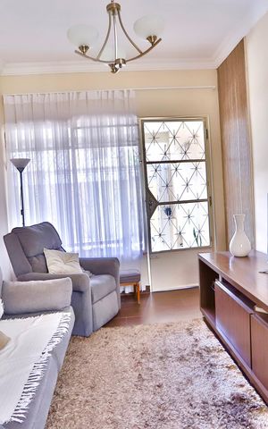 Casa para alugar com 115m², 2 quartos e 2 vagas Casa para alugar com 115m², 2 quartos e 2 vagasSala