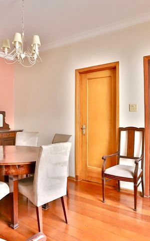 Casa para alugar com 115m², 2 quartos e 2 vagas Casa para alugar com 115m², 2 quartos e 2 vagasSala de Jantar