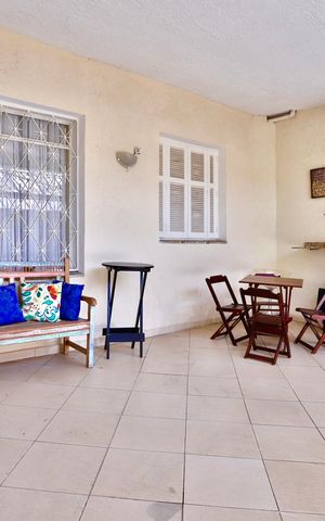 Casa para alugar com 115m², 2 quartos e 2 vagas Casa para alugar com 115m², 2 quartos e 2 vagasGaragem