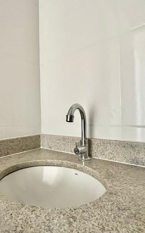 Apartamento à venda com 35m², 2 quartos e sem vaga Apartamento à venda com 35m², 2 quartos e sem vagaBanheiro