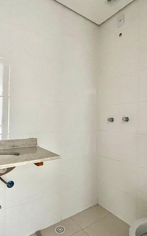 Apartamento à venda com 35m², 2 quartos e sem vaga Apartamento à venda com 35m², 2 quartos e sem vagaBanheiro