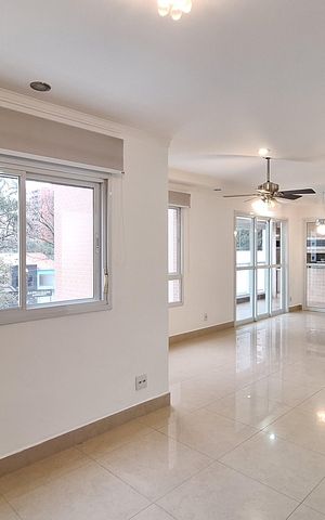 Apartamento para alugar com 143m², 3 quartos e 2 vagas Apartamento para alugar com 143m², 3 quartos e 2 vagasSala