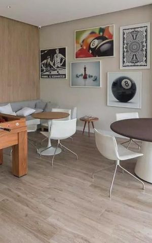 Apartamento à venda com 388m², 4 quartos e 4 vagas Apartamento à venda com 388m², 4 quartos e 4 vagasÁrea comum - Salão de jogos