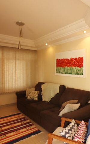 Casa à venda com 146m², 2 quartos e 2 vagasSala