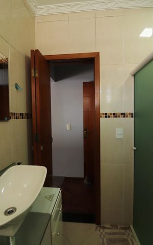 Casa à venda com 146m², 2 quartos e 2 vagasSuíte 1 Banheiro