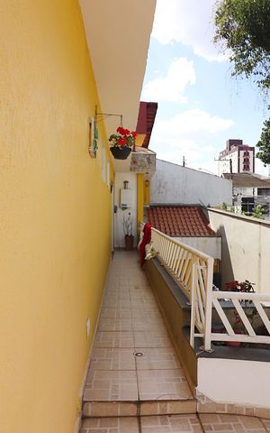 Casa à venda com 146m², 2 quartos e 2 vagasSuíte 1 Varanda