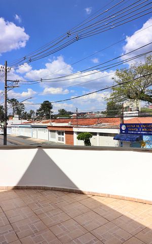 Casa à venda com 146m², 2 quartos e 2 vagasSuíte 1 Varanda