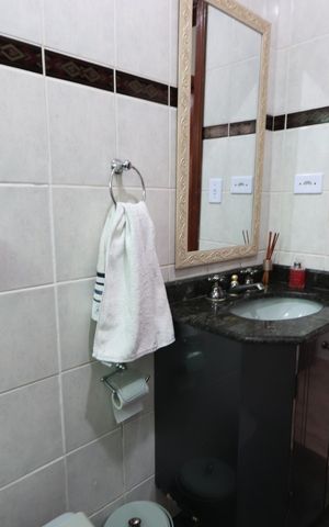 Casa à venda com 125m², 2 quartos e 2 vagasBanheiro