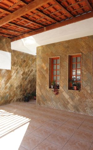 Casa à venda com 125m², 2 quartos e 2 vagasGaragem