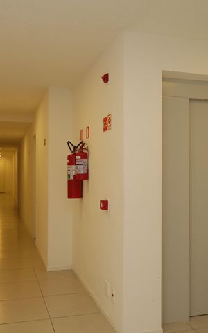 Apartamento para alugar com 34m², 2 quartos e sem vagaÁrea comum - Saguão do andar