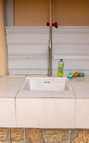 Casa de condomínio à venda com 155m², 3 quartos e 10 vagas Casa de condomínio à venda com 155m², 3 quartos e 10 vagasChurrasqueira