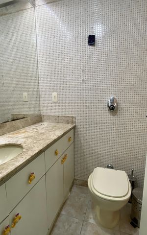 Apartamento à venda com 82m², 2 quartos e 1 vagaBanheiro Social