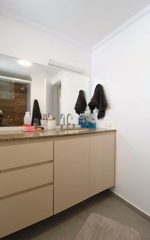 Apartamento à venda com 97m², 3 quartos e 1 vagaBanheiro da Suíte