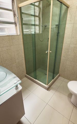 Casa à venda com 480m², 4 quartos e 5 vagas Casa à venda com 480m², 4 quartos e 5 vagasQuarto 3 - Suíte