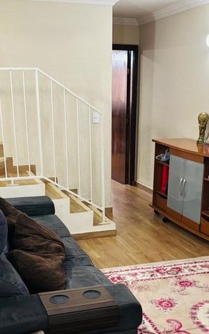 Casa à venda com 142m², 2 quartos e 1 vaga Casa à venda com 142m², 2 quartos e 1 vagaSala