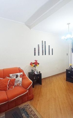 Casa à venda com 246m², 2 quartos e 2 vagas Casa à venda com 246m², 2 quartos e 2 vagasSala
