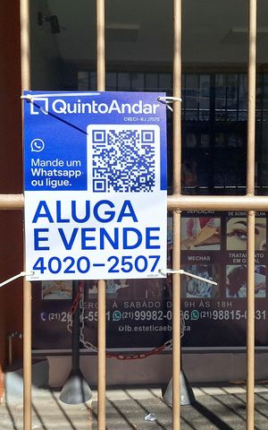 Casa à venda com 300m², 2 quartos e 12 vagas Casa à venda com 300m², 2 quartos e 12 vagasPlaca