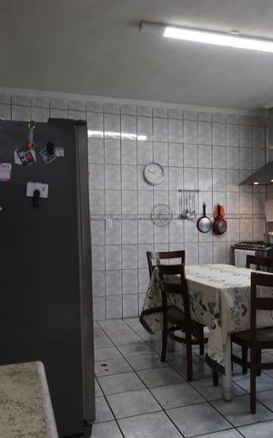 Casa à venda com 168m², 3 quartos e 2 vagasCozinha