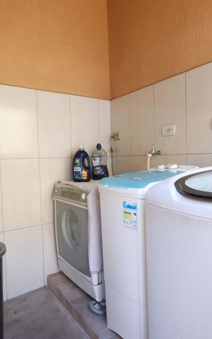 Casa à venda com 168m², 3 quartos e 2 vagasLavanderia