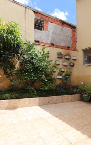 Casa à venda com 168m², 3 quartos e 2 vagasQuintal