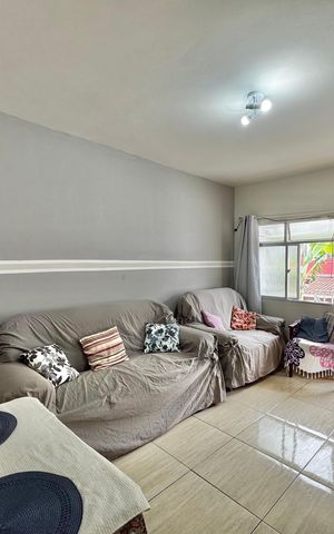 Apartamento à venda com 128m², 4 quartos e sem vaga Apartamento à venda com 128m², 4 quartos e sem vagaSala 2