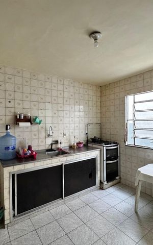 Apartamento à venda com 128m², 4 quartos e sem vaga Apartamento à venda com 128m², 4 quartos e sem vagaCozinha