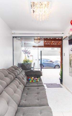 Casa à venda com 115m², 3 quartos e 2 vagasSala