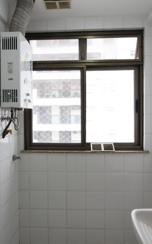 Apartamento à venda com 75m², 2 quartos e 1 vagaÁrea de Serviço