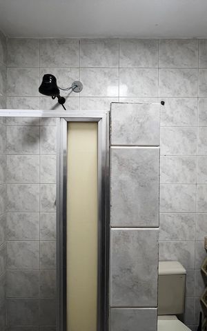 Casa à venda com 82m², 3 quartos e sem vaga Casa à venda com 82m², 3 quartos e sem vagaBanheiro Social