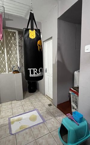 Casa à venda com 82m², 3 quartos e sem vaga Casa à venda com 82m², 3 quartos e sem vagaÁrea de Serviço