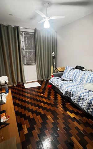 Casa à venda com 82m², 3 quartos e sem vaga Casa à venda com 82m², 3 quartos e sem vagaSala