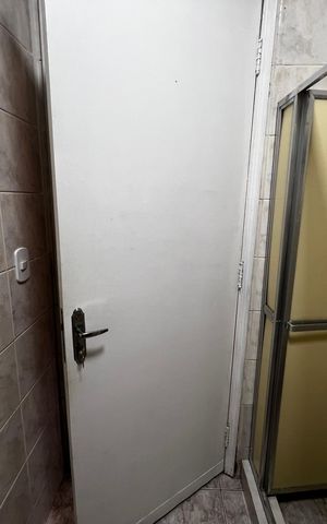 Casa à venda com 82m², 3 quartos e sem vaga Casa à venda com 82m², 3 quartos e sem vagaBanheiro Social