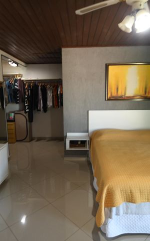 Casa de condomínio à venda com 476m², 4 quartos e 2 vagasQuarto 1 - Suíte