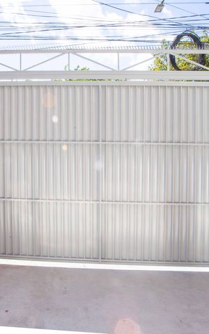 Casa à venda com 199m², 3 quartos e 4 vagasGaragem