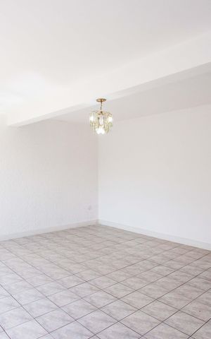 Casa à venda com 199m², 3 quartos e 4 vagasSala