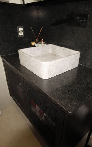 Apartamento à venda com 65m², 2 quartos e 2 vagasbanheiro 1