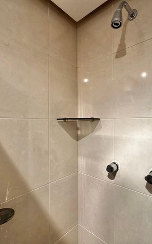 Apartamento à venda com 141m², 4 quartos e 3 vagas Apartamento à venda com 141m², 4 quartos e 3 vagasSuíte - Banheiro