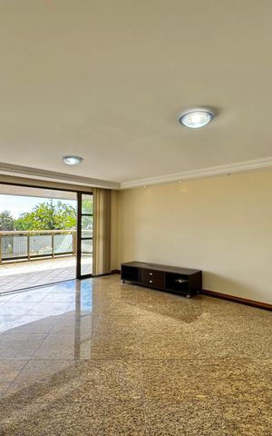 Apartamento à venda com 141m², 4 quartos e 3 vagas Apartamento à venda com 141m², 4 quartos e 3 vagasSala