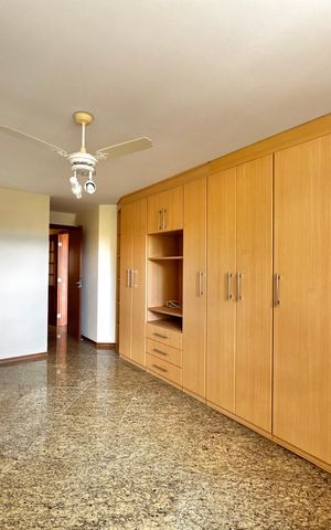 Apartamento à venda com 141m², 4 quartos e 3 vagas Apartamento à venda com 141m², 4 quartos e 3 vagasSuíte