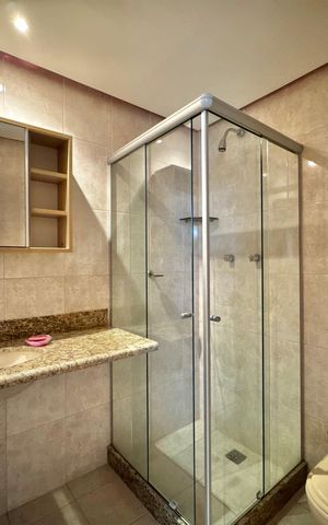 Apartamento à venda com 141m², 4 quartos e 3 vagas Apartamento à venda com 141m², 4 quartos e 3 vagasBanheiro Social