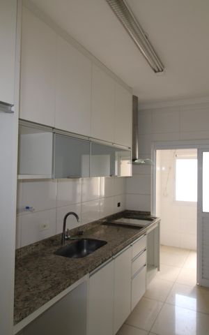 Apartamento à venda com 93m², 3 quartos e 2 vagasCozinha