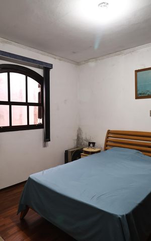 Casa à venda com 180m², 3 quartos e 2 vagas Casa à venda com 180m², 3 quartos e 2 vagasQuarto 1
