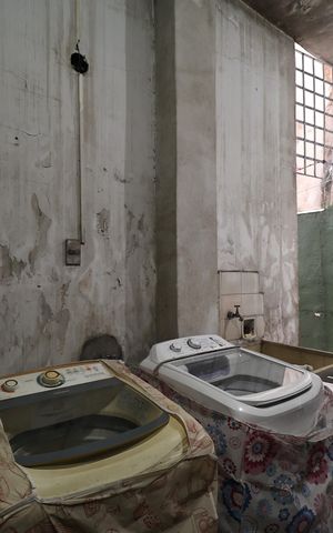 Casa à venda com 180m², 3 quartos e 2 vagas Casa à venda com 180m², 3 quartos e 2 vagasLavanderia