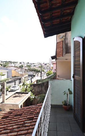 Casa à venda com 180m², 3 quartos e 2 vagas Casa à venda com 180m², 3 quartos e 2 vagasSacada