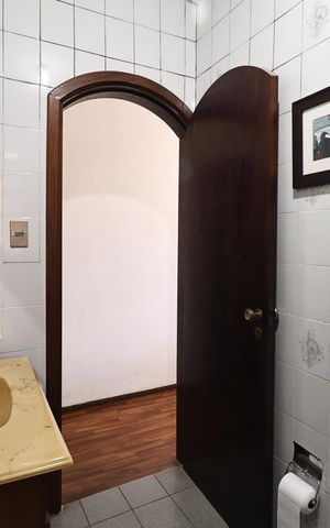 Casa à venda com 180m², 3 quartos e 2 vagas Casa à venda com 180m², 3 quartos e 2 vagasBanheiro da Suíte