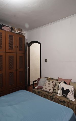 Casa à venda com 180m², 3 quartos e 2 vagas Casa à venda com 180m², 3 quartos e 2 vagasQuarto 1