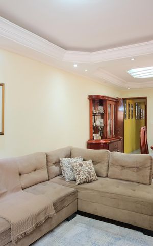 Casa à venda com 252m², 4 quartos e 4 vagasSala