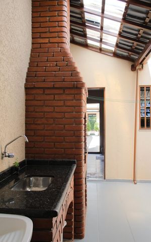 Casa à venda com 252m², 4 quartos e 4 vagasÁrea de Serviço